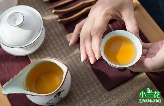 买茶选纯料茶还是拼配茶？
